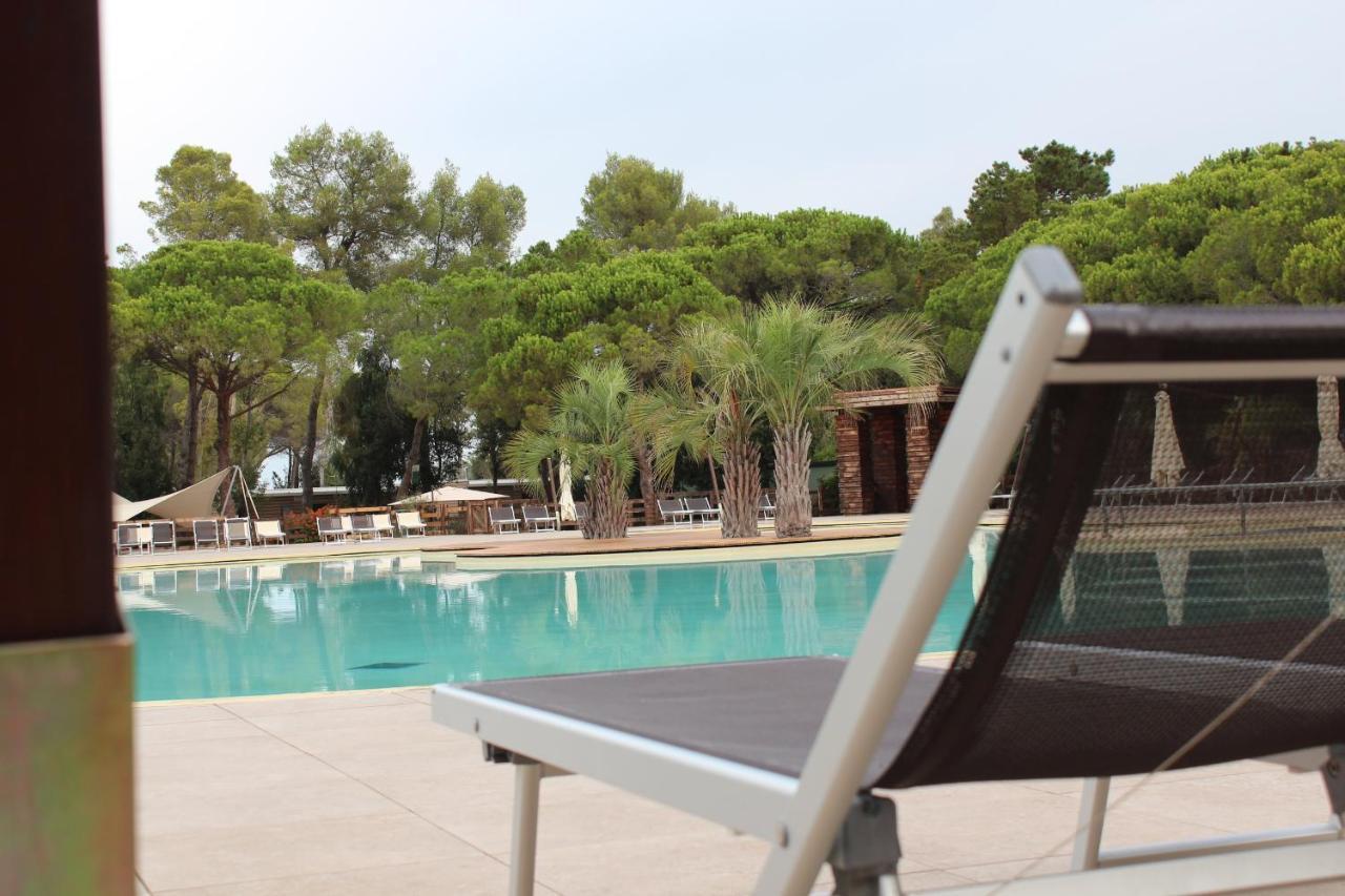 ואדה Camping Campo Dei Fiori - Glamping4All מראה חיצוני תמונה