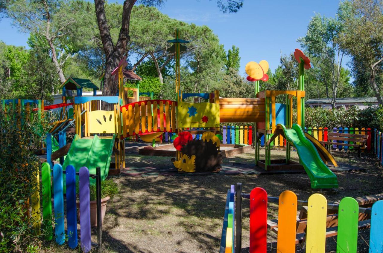ואדה Camping Campo Dei Fiori - Glamping4All מראה חיצוני תמונה
